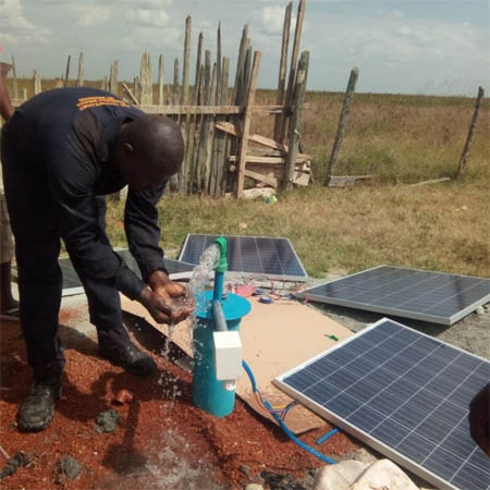 Sun-Powered Water Pumps: The Future of Irrigation!